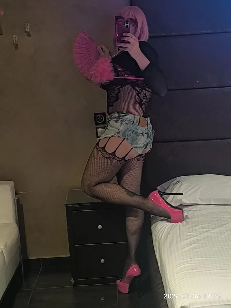Αμαρτία είναι να μην το κάνεις, trans escort Αθήνα