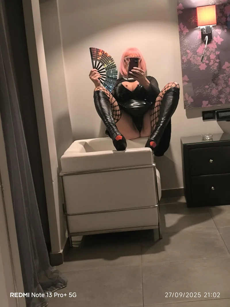 Η Ζωή είναι δική σου, trans escort Αθήνα