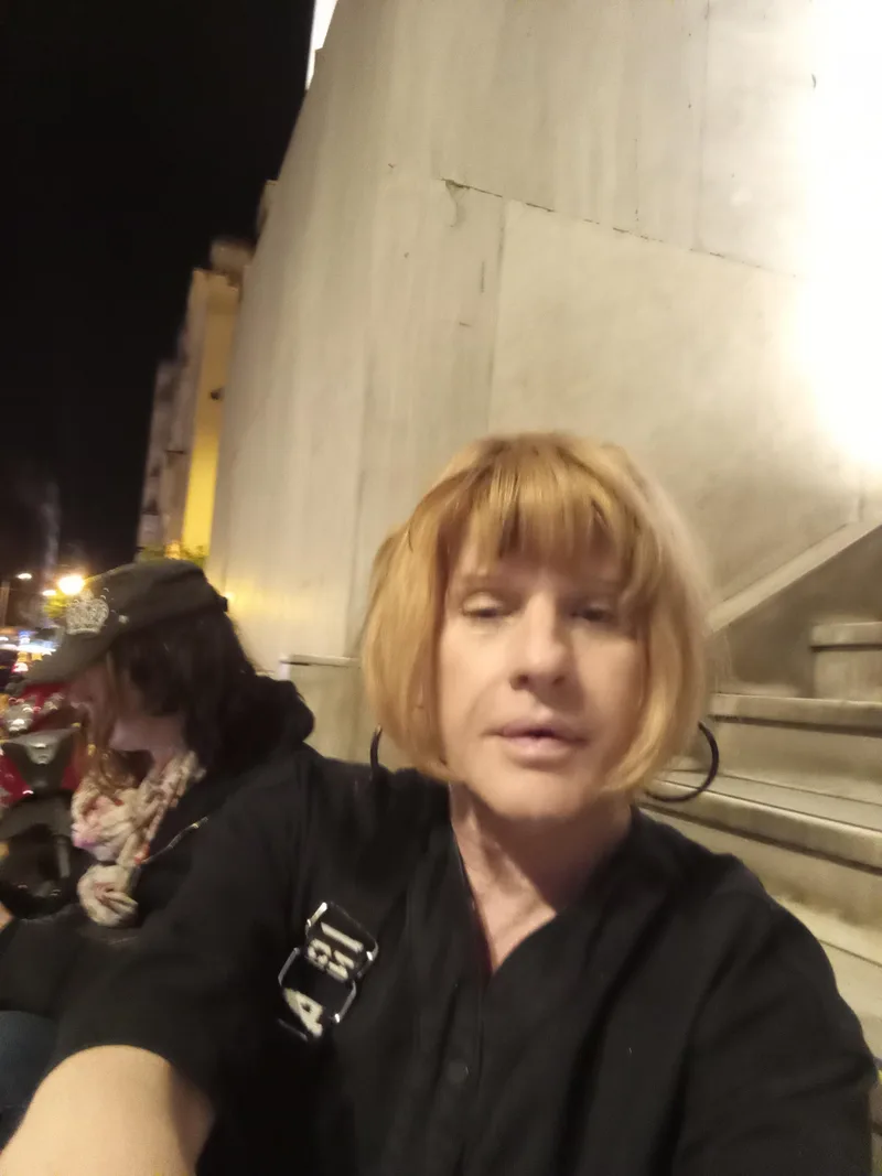 Σε περιμενω οικονομικα και ποιοτικα, trans escort Αθήνα